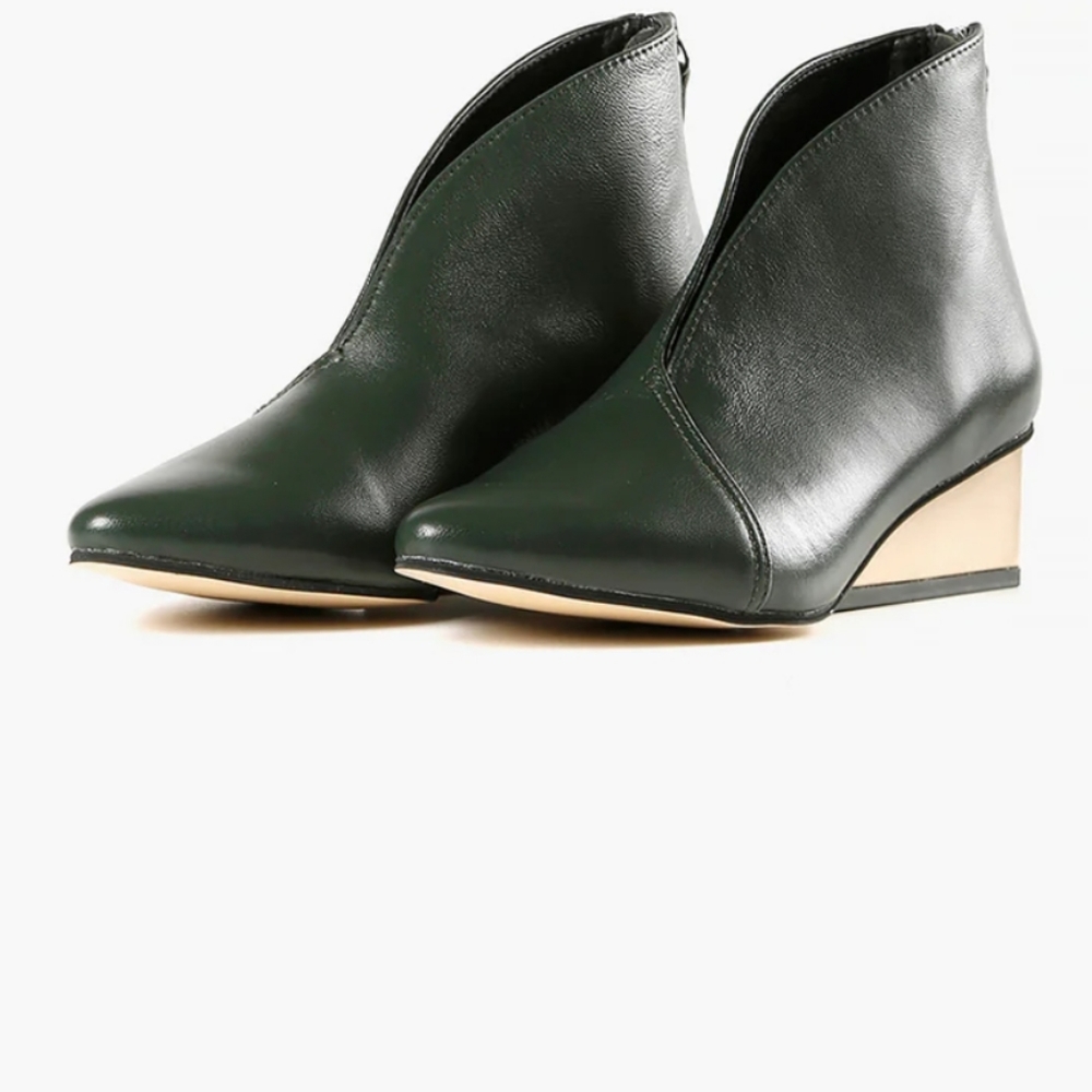 All Black—Ankle Boots in Black